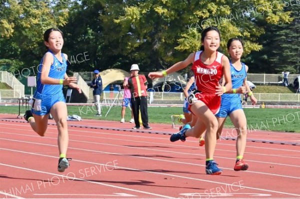 小学５年女子１００メートル３組