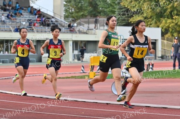 女子３０００メートル