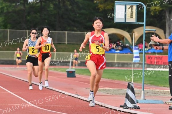 女子３０００メートル