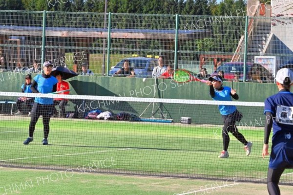 帯工２５年ぶりＶ　女子は帯大谷２連覇　高体連ソフトテニス新人大会団体戦 34
