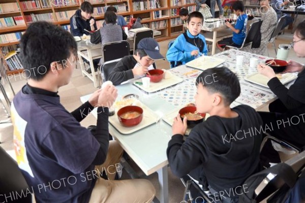 野菜の詰め放題など大盛況　売り上げは大雨被害の浦幌に寄付　すくさぽ収穫祭２０２５