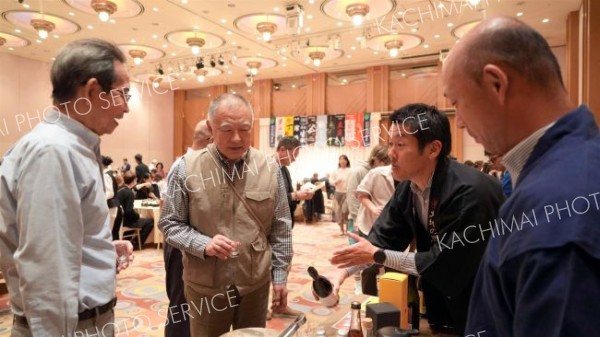 ６年ぶり開催、日本酒ファン飲み比べ　日本名門酒帯広友の会