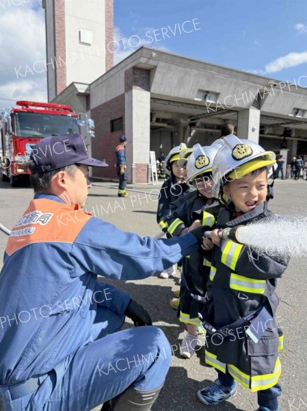 寸劇や体験通じて「火の用心」学ぶ　鹿追消防署で幼年防火教室