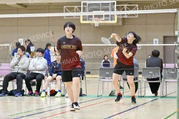 帯一、男女団体など全種目制す　全十勝中体連秋季バドミントン