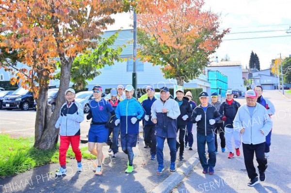晩秋ランを楽しむ参加者