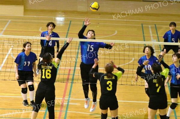 本別クラブ初Ｖ　勝毎社コカ・コーラ杯争奪全十勝ママさんバレー 10