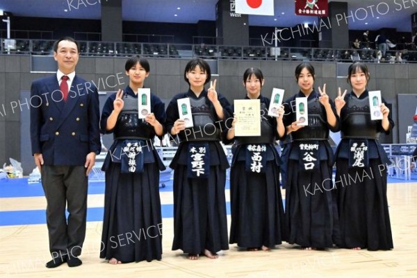 十勝Ａが中学女子３位　十勝大平原全道少年剣道錬成大会
