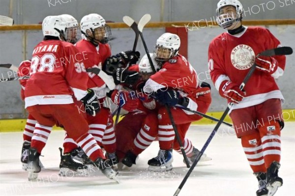 清水がＶ　白樺学園に５―４　アイスホッケー理事長杯全十勝高校大会