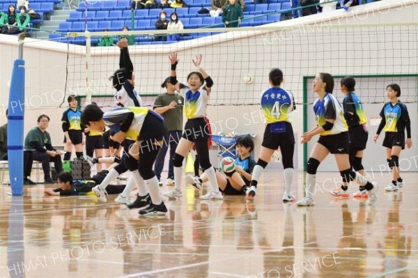 下音更女子４連覇、男子は帯広合同２年ぶりＶ　バレー全十勝中体連秋季大会 7