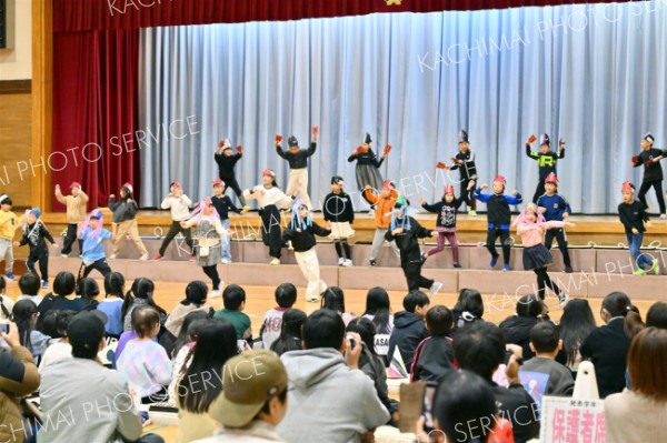 帯広森の里小学校で学習発表会（金野和彦撮影）