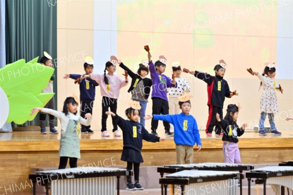 帯広森の里小学校で学習発表会（金野和彦撮影）