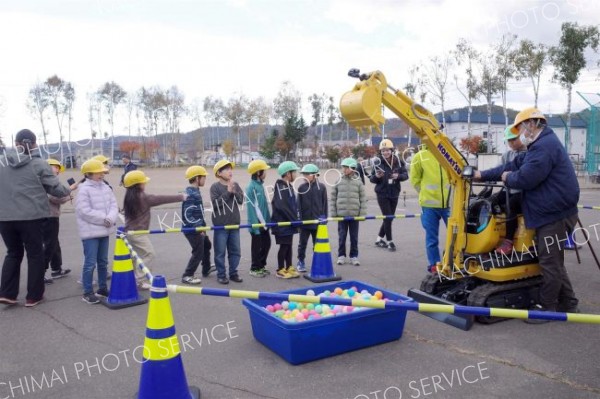 足寄小児童が防災学ぶ　斉藤井出建設が出前授業