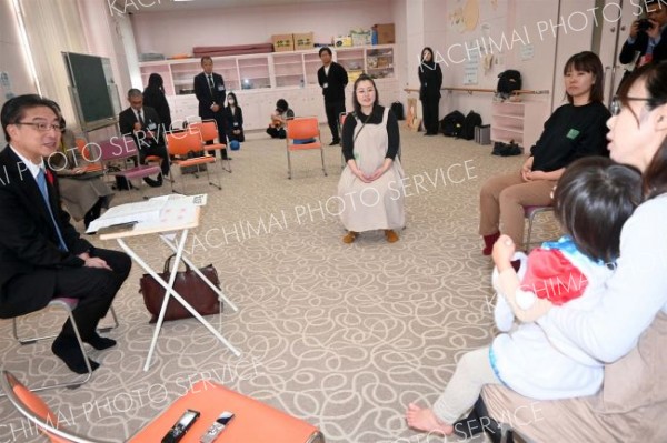 乳幼児を育てるお母さんたちの声に耳を傾ける