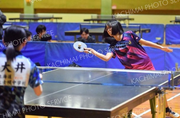 札内女子１８年ぶりＶ　谷沿２冠　男子は札内東１９年ぶり　全十勝中学校秋季卓球大会