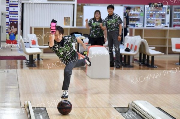 鉄建ＡがＡクラス初優勝　Ｂクラスはプロト警備保障Ｖ　勝毎杯全帯広職場対抗ボウリング