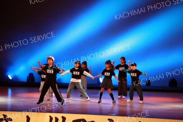 今年も多彩な演目が披露された町文化祭