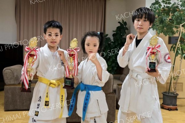 葵塾の遠山、鹿内、佐々木Ｖ　道フルコンタクトチャンピオンシップ