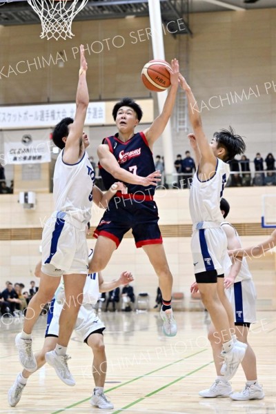 【男子予選ブロックｄ組決勝・白樺学園―東海大札幌】