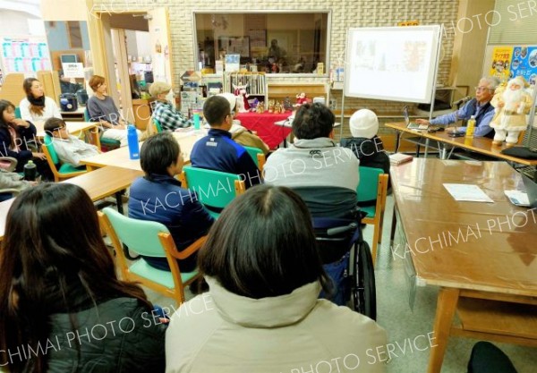 世界のクリスマスを紹介する