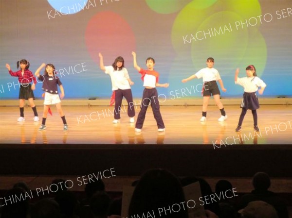 中札内ピータンスポーツクラブは華麗なダンスを披露した