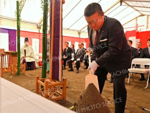 安全祈願祭ですき入れする