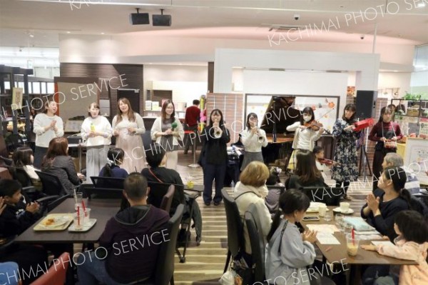 多彩な楽器で温かな雰囲気に　喜音会が初公演