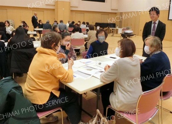 芽室　地域支え合い講演会で道教育大函館の齋藤教授講演