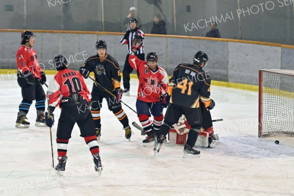 ＴＥＡＭ錦華園・幕別が１部Ｖ　アイスホッケー北原産業杯社会人Ｂプール最終日