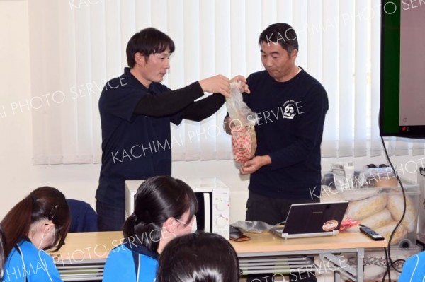 （写真左から）保志さんと前田さんが講師を務めた