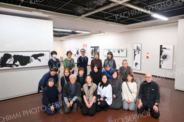 多彩な書の表現感じて　奎星会おびひろ作品展
