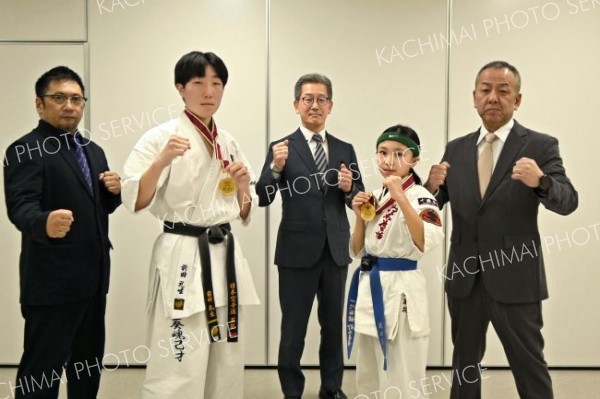 全国大会出場を報告した