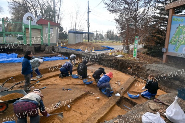 帯広・落合遺跡で２３年ぶり発掘調査　後期旧石器時代の石器など出土 5