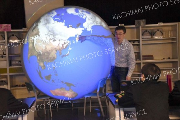 陸別町社会連携連絡協議会が小中学生に出前授業