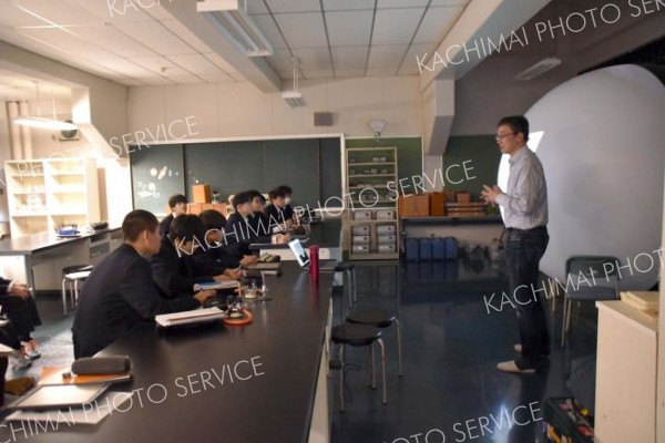 ダジック・アースを使った惑星などの授業を進める京大