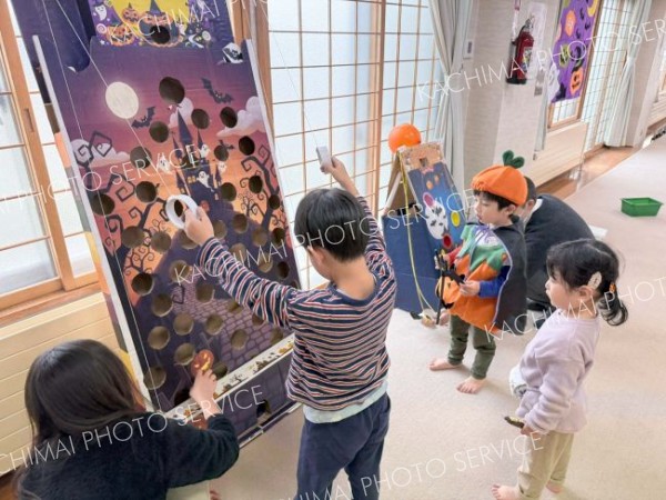 ハロウィーンちなんだゲーム楽しむ　清水町社協