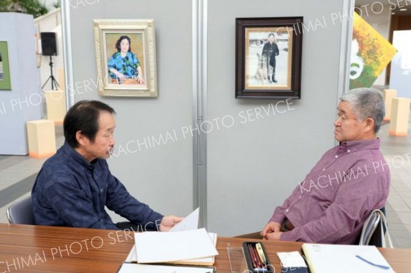 細部まで丁寧にスケッチする