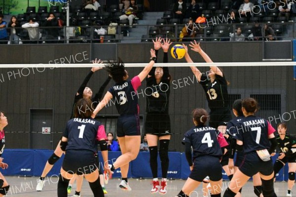 ＲＵＢＩＫ′ＳＣＵＢＥ優勝　女子は帯広市役所クラブ２位　全国社会人９人制バレー東ブロック男女優勝大会 11