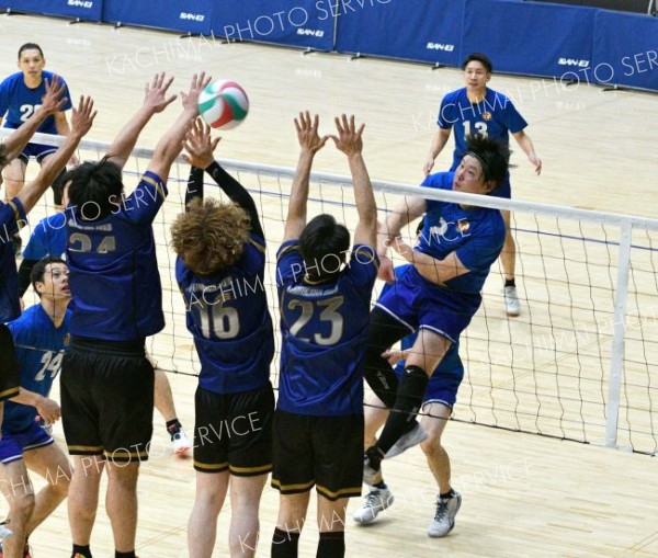 ＲＵＢＩＫ′ＳＣＵＢＥ優勝　女子は帯広市役所クラブ２位　全国社会人９人制バレー東ブロック男女優勝大会 18