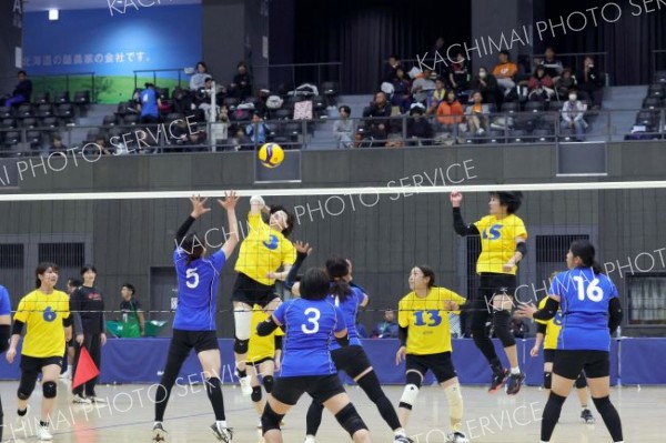 ＲＵＢＩＫ′ＳＣＵＢＥ優勝　女子は帯広市役所クラブ２位　全国社会人９人制バレー東ブロック男女優勝大会 30