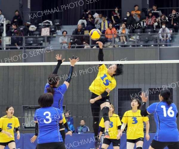 ＲＵＢＩＫ′ＳＣＵＢＥ優勝　女子は帯広市役所クラブ２位　全国社会人９人制バレー東ブロック男女優勝大会 32