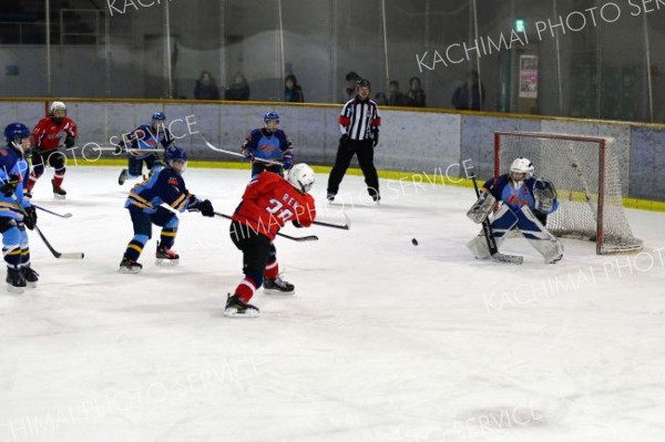 幕別浦幌４年ぶりＶ　大空に競り勝つ　全道小学生アイスホッケー帯広地区予選