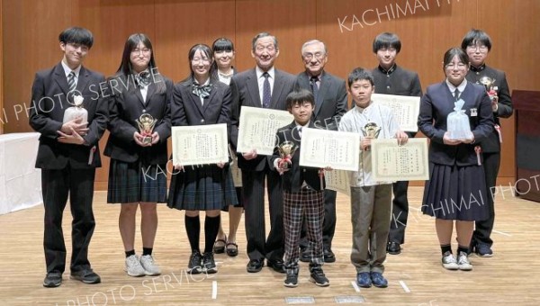 文化奨励賞に町公民館瓜幕分館　文化祭記念式典　町の文化活動たたえる　鹿追