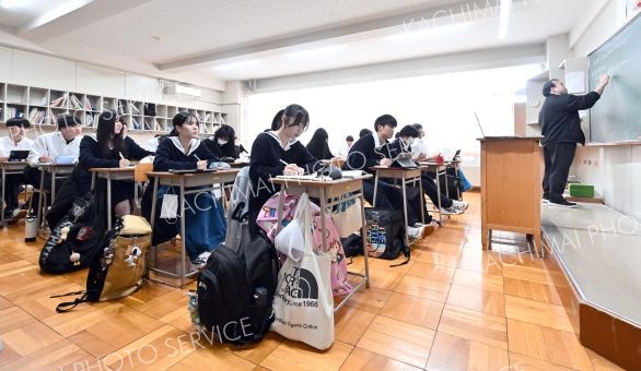 変化捉えて学び進化　ＩＣＴ教育、進路指導に力～帯広北高７０周年