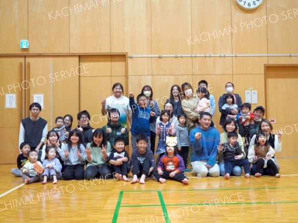 子育てサークル「ママ　チャリ」サロンで親子７０人交流 5