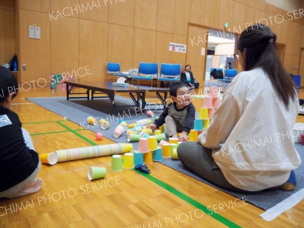 子育てサークル「ママ　チャリ」サロンで親子７０人交流 7