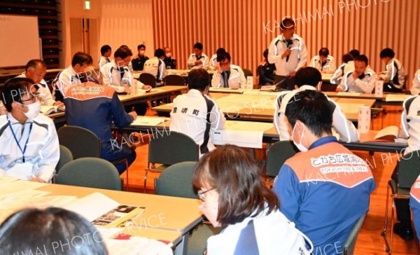 災害発生前後に取るべき行動などについて考えた訓練