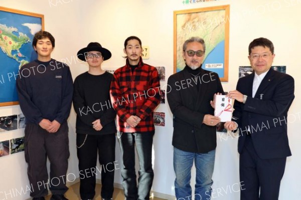 カリフォルニアハーベスト西１条射的会が出店収益を動物園に寄付