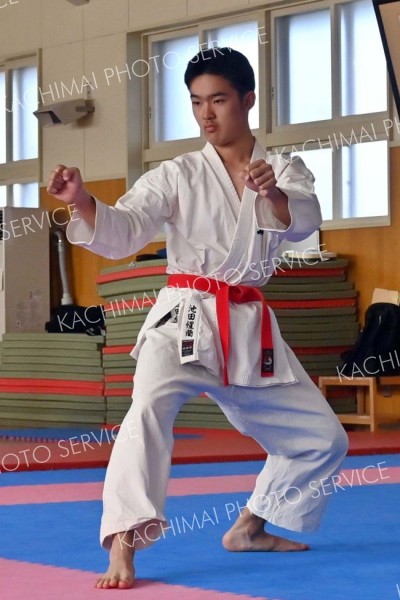 男子個人戦形決勝