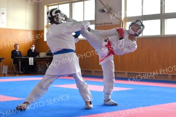 男子個人戦組手　５５キロ以下級代表決定戦