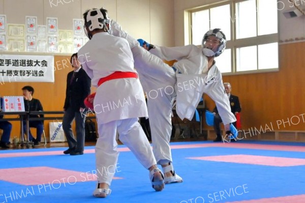 男子個人戦組手　５５キロ以下級代表決定戦